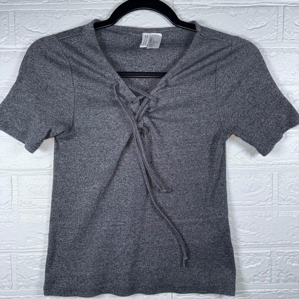 H&M Divided Ribbed Lace Up Top Women L Gray Short Sleeve Casual Edgy Tee